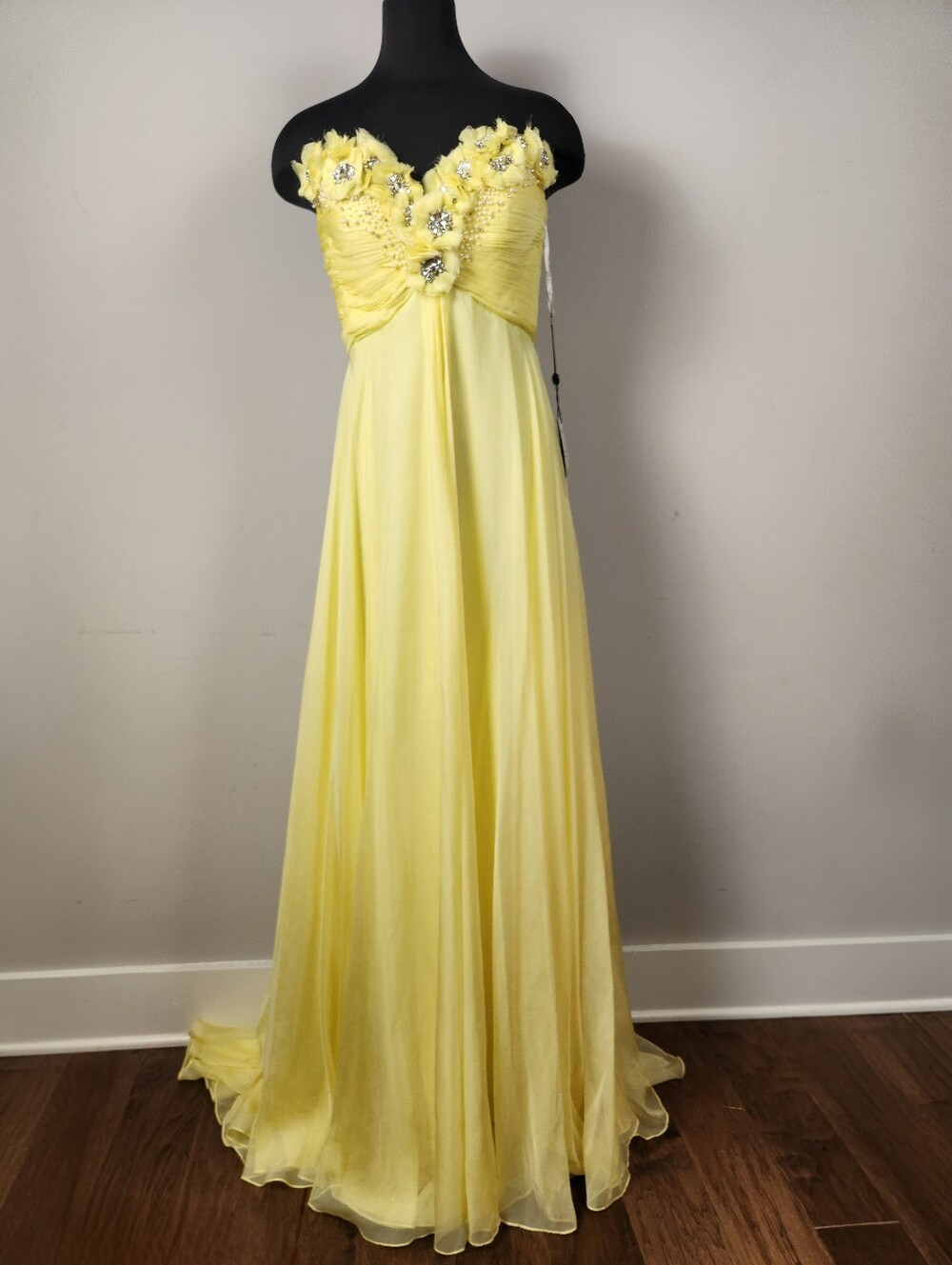 NWT SHERRI HILL Yellow Strapless Evening Gown with Floral Appliqués